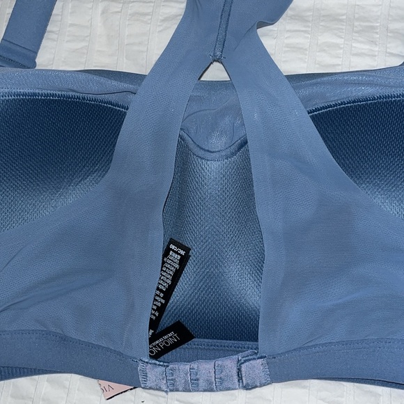 Victoria’s Secret Sports Bra - Picture 4 of 6